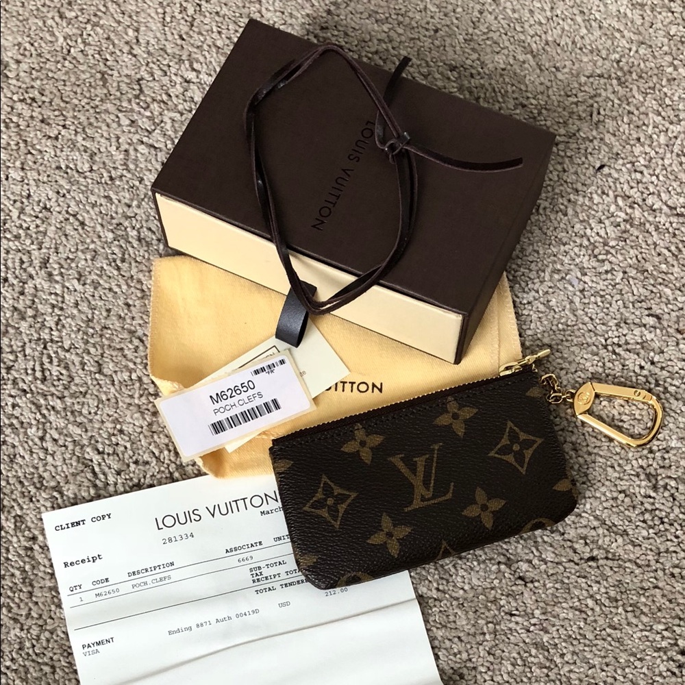 Louis Vuitton brand new Poch Clefs